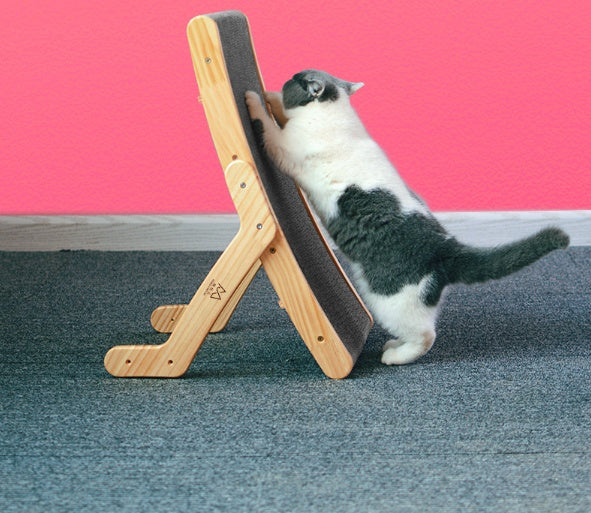 Vertical cat scratching post.